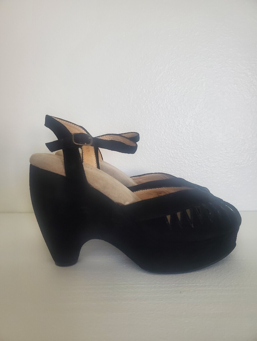 Vintage Black Suede Cushioned Wedges Womens Shoe Size 7
